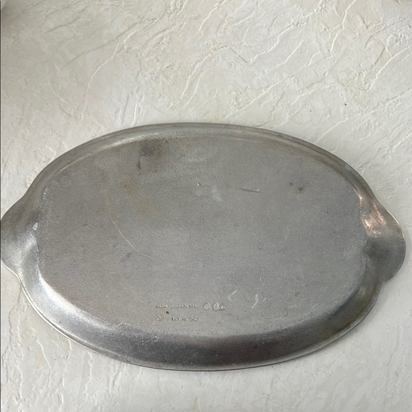 Wilton sea shell Pewter Oval Serving Tray - Picture 3 of 4